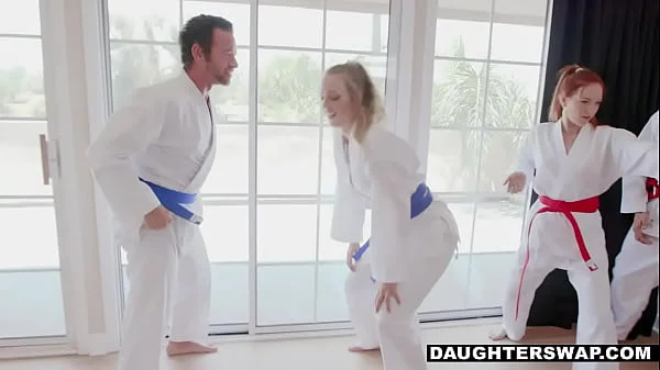 Dominica Phoenix condivide mia moglie [tutto sesso, hardcore, pompino, gonzo]