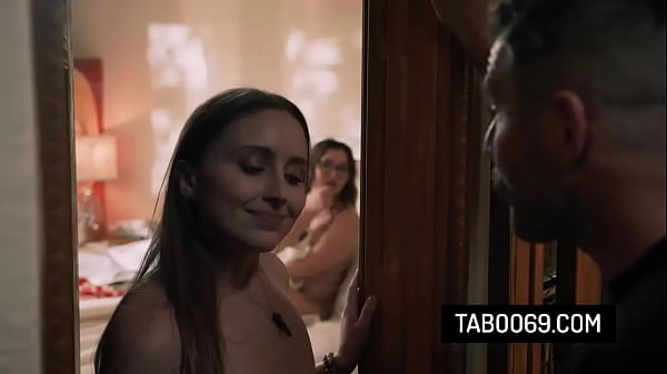 Calde e carine modelle adolescenti - lesbiche