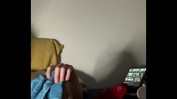 Teen amateur enjoys herself Video