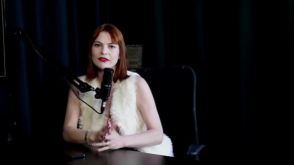 &Eacute_ pleasure&oacute_loga, er sprach darüber, dass sich tantrischer Sex vom traditionellen Sex unterscheidet, und die Fingerspitze... – Reh Queen (SHEER/ROT)