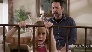 Femme : Je ferai n'importe quoi... Incluez-moi simplement dans tout ce qui se passe