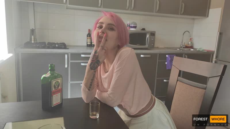 Puta del bosque, juego público arriesgado y humillación sucia porno